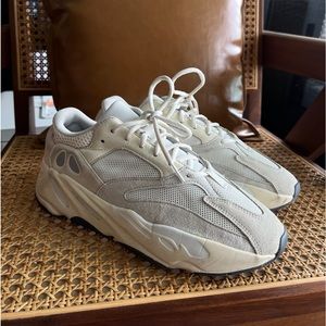 ADIDAS YEEZY BOOS 700’s